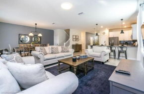Elegant Little Lyon w Free Water Park Sleep 19 Next Disney